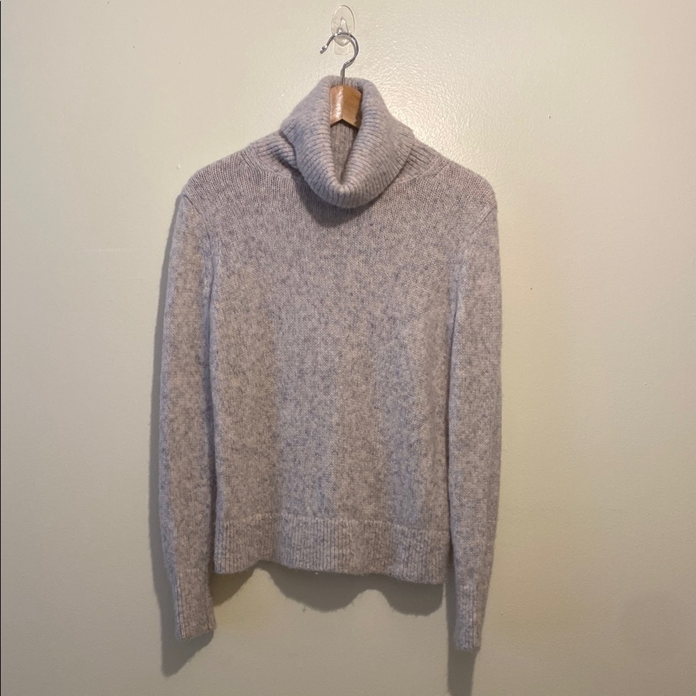 Banana Republic merino wool & alpaca blend Cozy Turtleneck Sweater. Size S